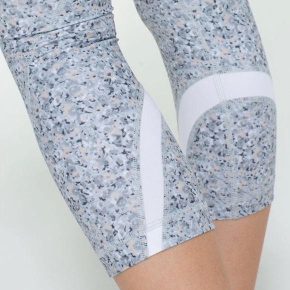 Lululemon Run Inspire Crop Leggings - Picture 6 of 12